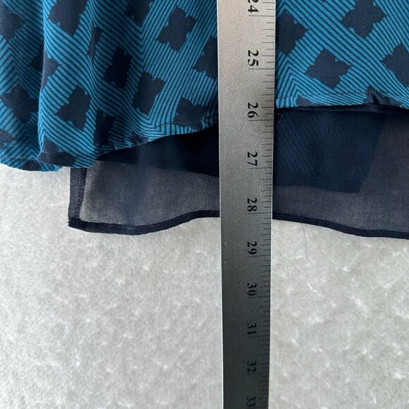 Cabi Blouse Size M Foulard Top Diamond Print Layered Peplum Slit Back Blue - Picture 10 of 10